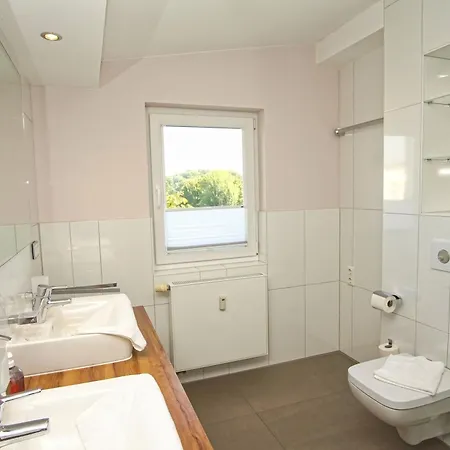 Balkon, Gratis Nutzung Vom Ahoi Erlebnisbad Und Sauna In Sellin- Meeresblick 59 *