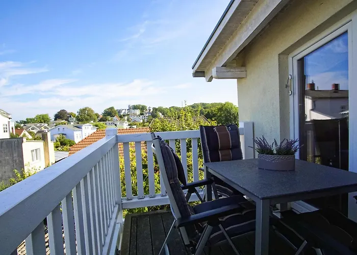 Balkon, gratis Nutzung vom AHOI Erlebnisbad und Sauna in Sellin- Meeresblick FeWo 59 Apartment